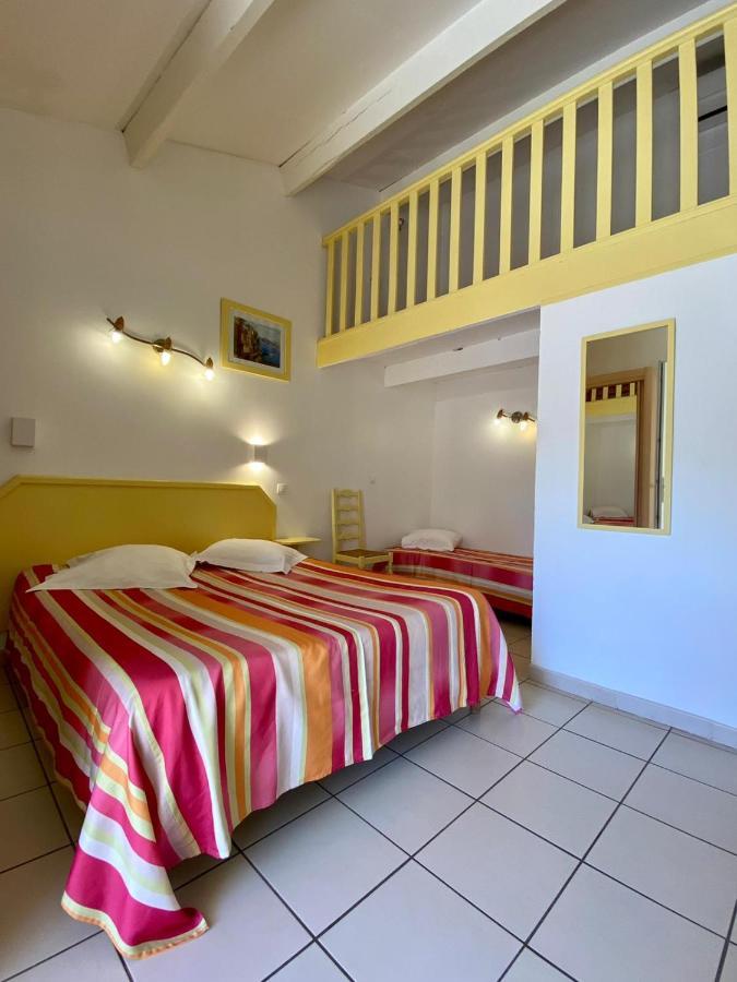 Hotel Myriam Vias Plage Exterior photo