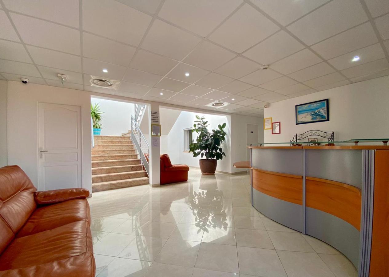 Hotel Myriam Vias Plage Exterior photo