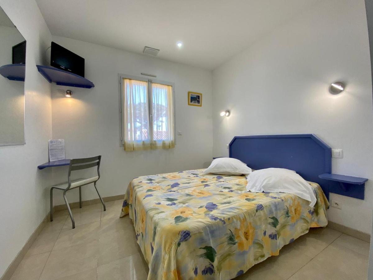 Hotel Myriam Vias Plage Exterior photo
