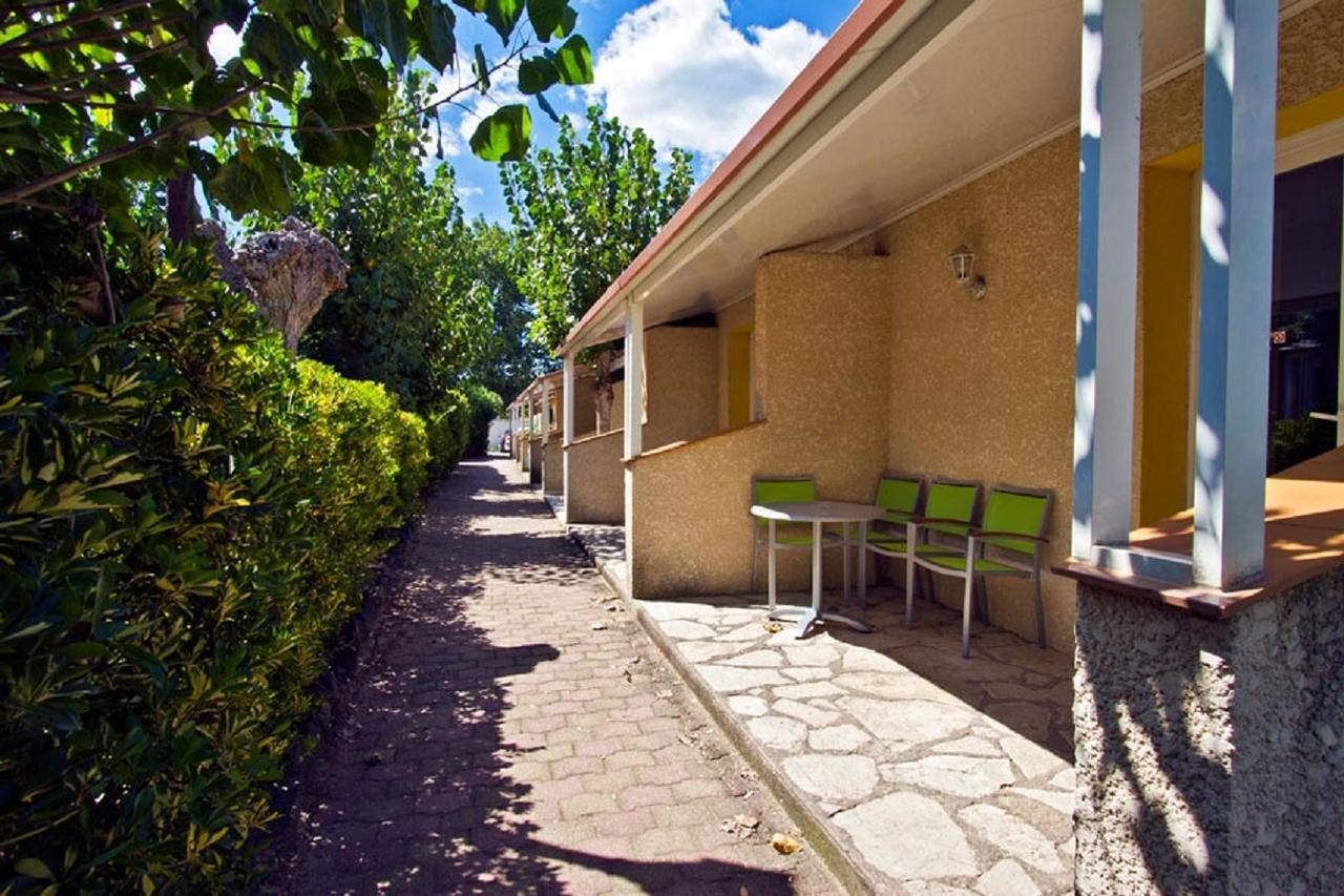 Hotel Myriam Vias Plage Exterior photo